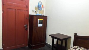 Losmen 2000 Tiga by Zuzu (Yogyakarta City, Jl. Alun Alun Utara), hotel