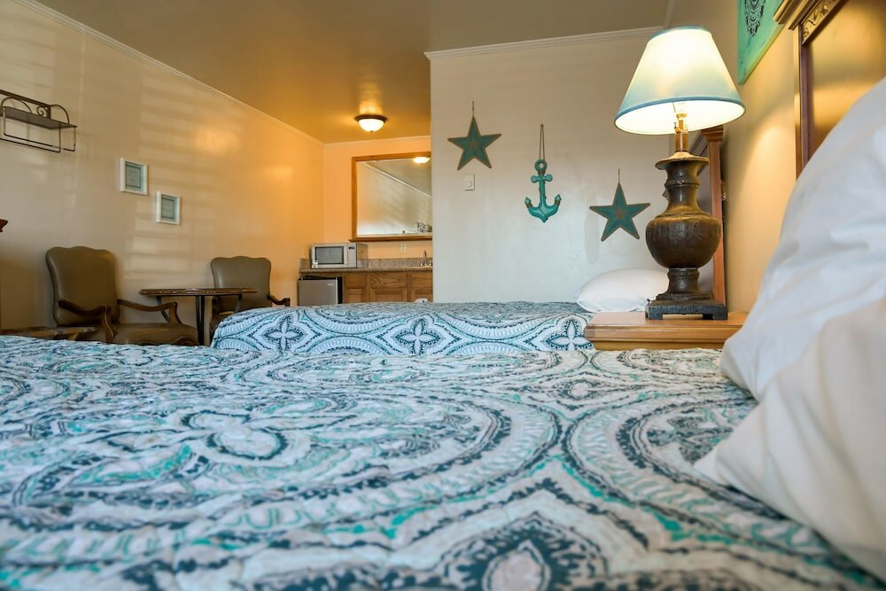 Фото The Shores Inn and Beach Houses