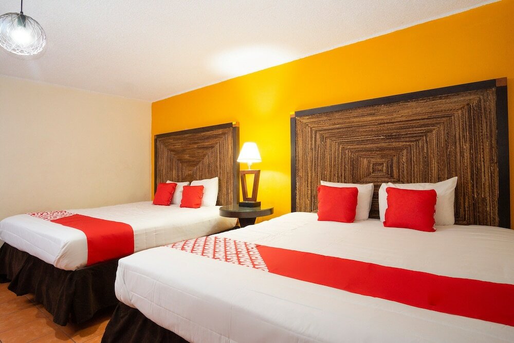 Фото Oyo Hotel Hacienda Don Luis, Rosarito