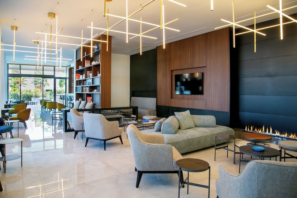 Фото Mercure Larnaca Beach Resort