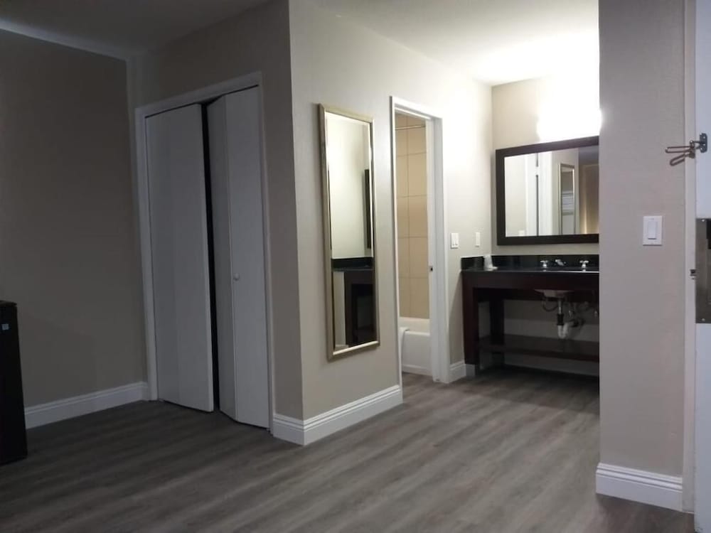 Фото Bel Air Motor Hotel