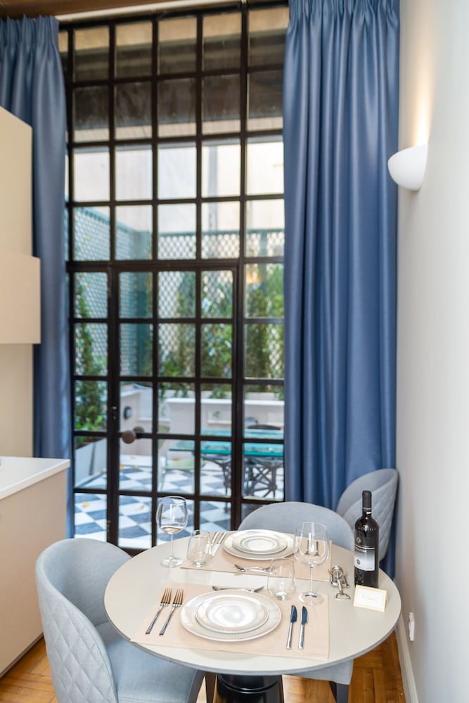 Фото 33 Solonos Suites