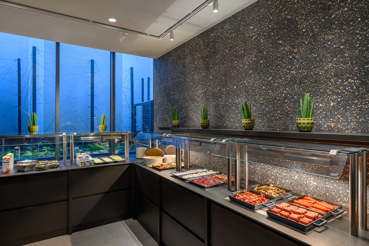 Фото Hilton Garden Inn Debrecen City Center