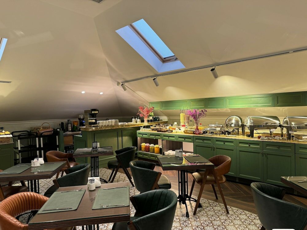 Фото Midway Baku Hotel