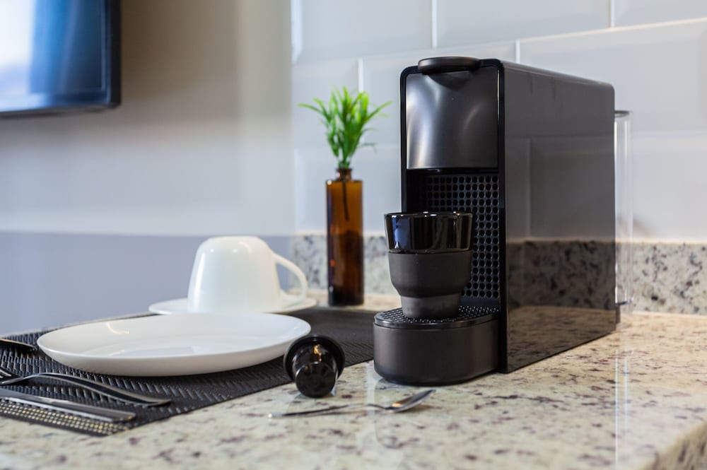 Фото Charlie Brooklyn Studios