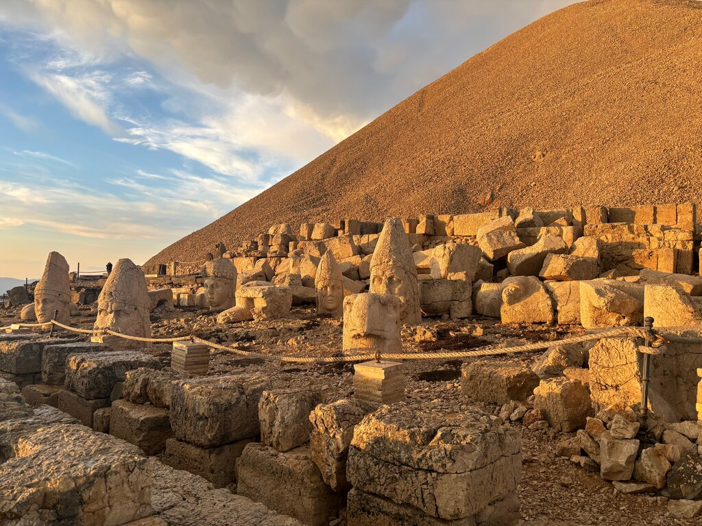 Museum Nemrut Mountain Visitor Welcome Center, Kahta, photo
