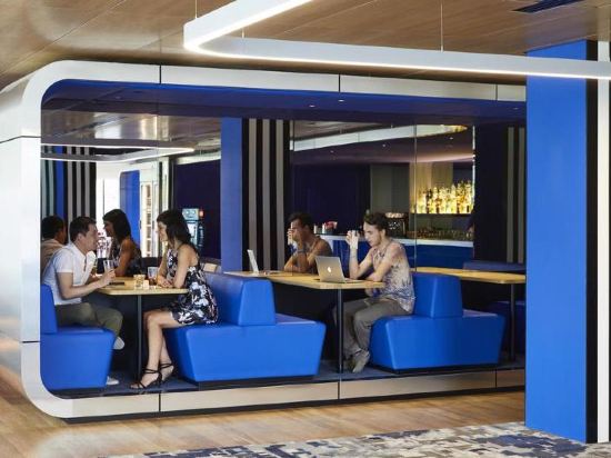 Фото Hôtel Yooma Urban Lodge