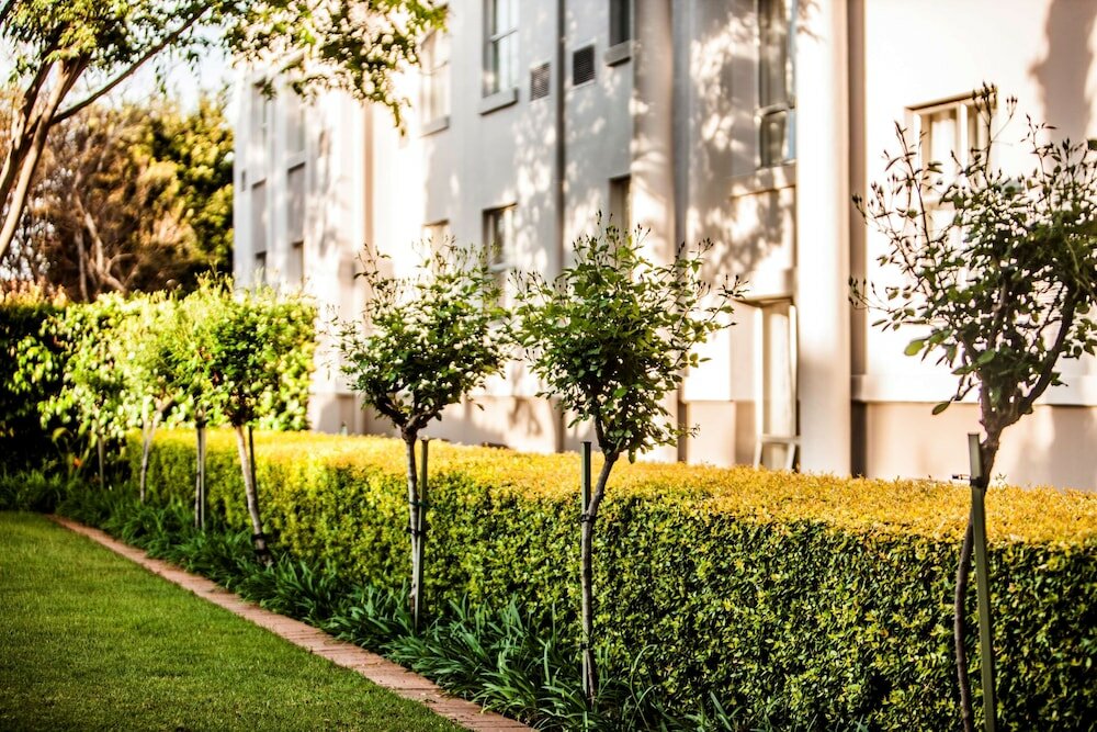 Фото Garden Court Morningside Sandton