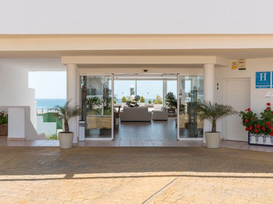 Фото Fergus Conil Park