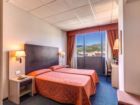 Фото Tuscany Inn