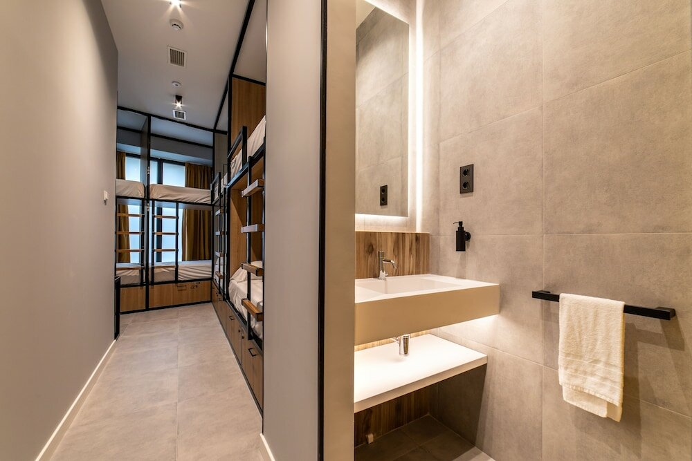 Фото Petit Hostel La Latina