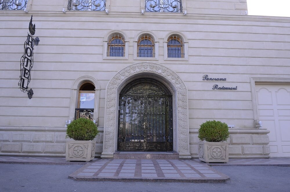 Фото East Legend