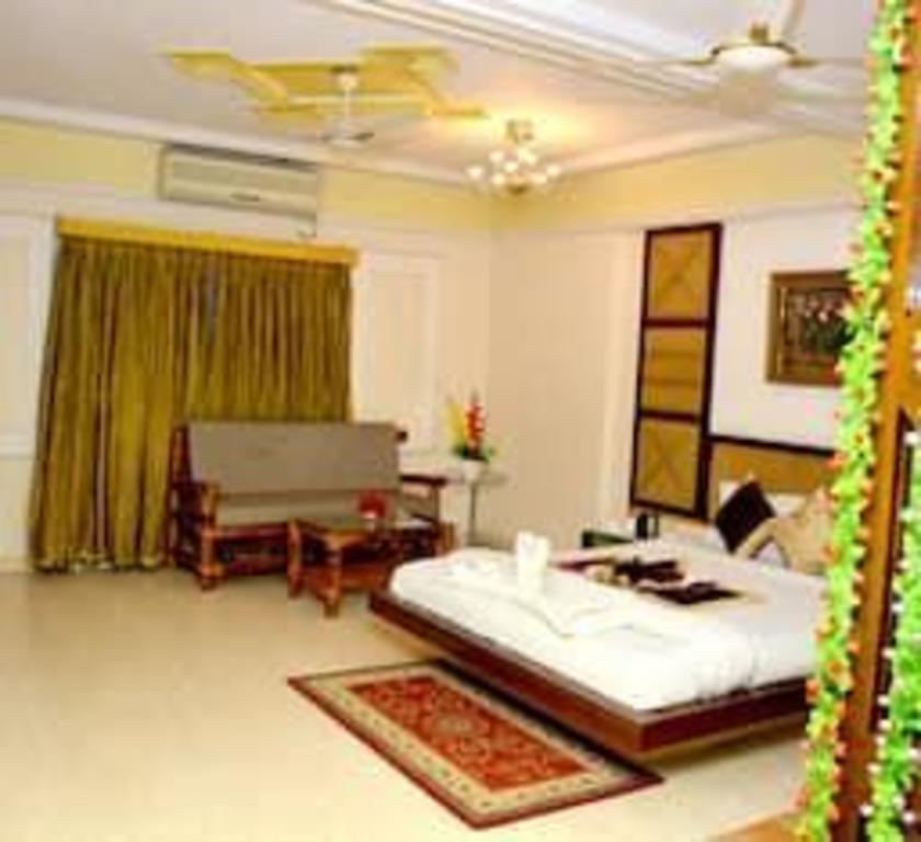 Фото Hotel Sudha Regency