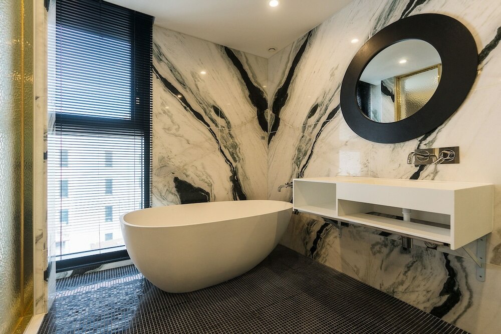 Фото The May Hotel