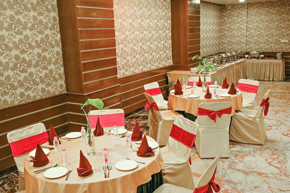 Фото Dodas Palace by ShriGo Hotels