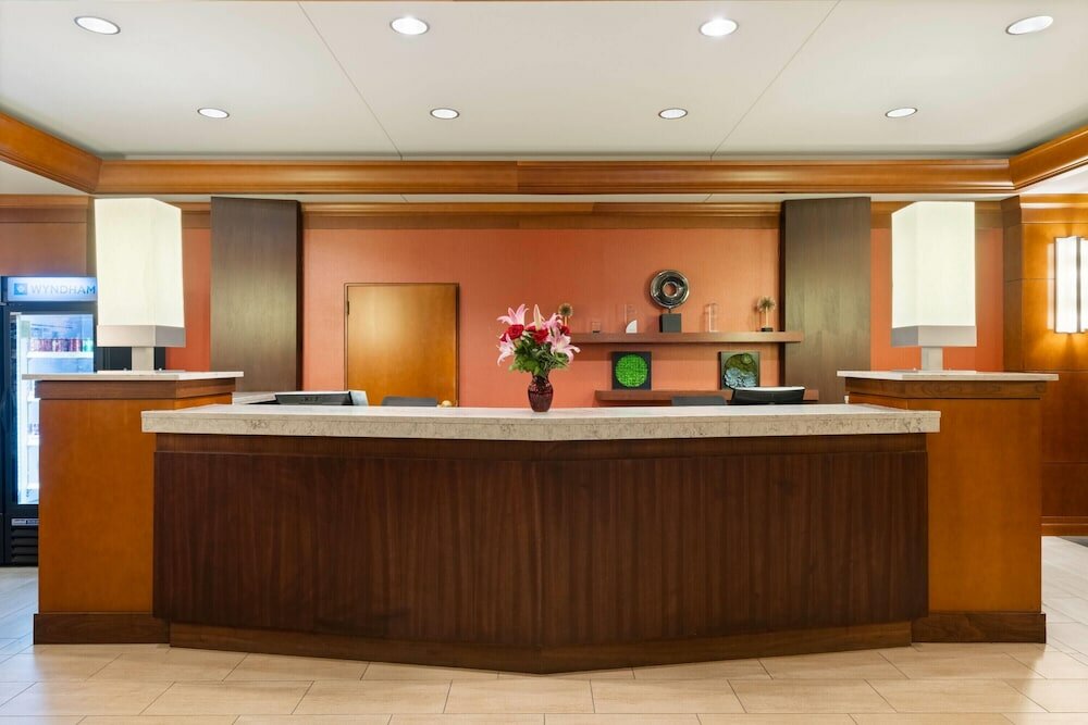 Фото Wyndham Moline on John Deere Commons