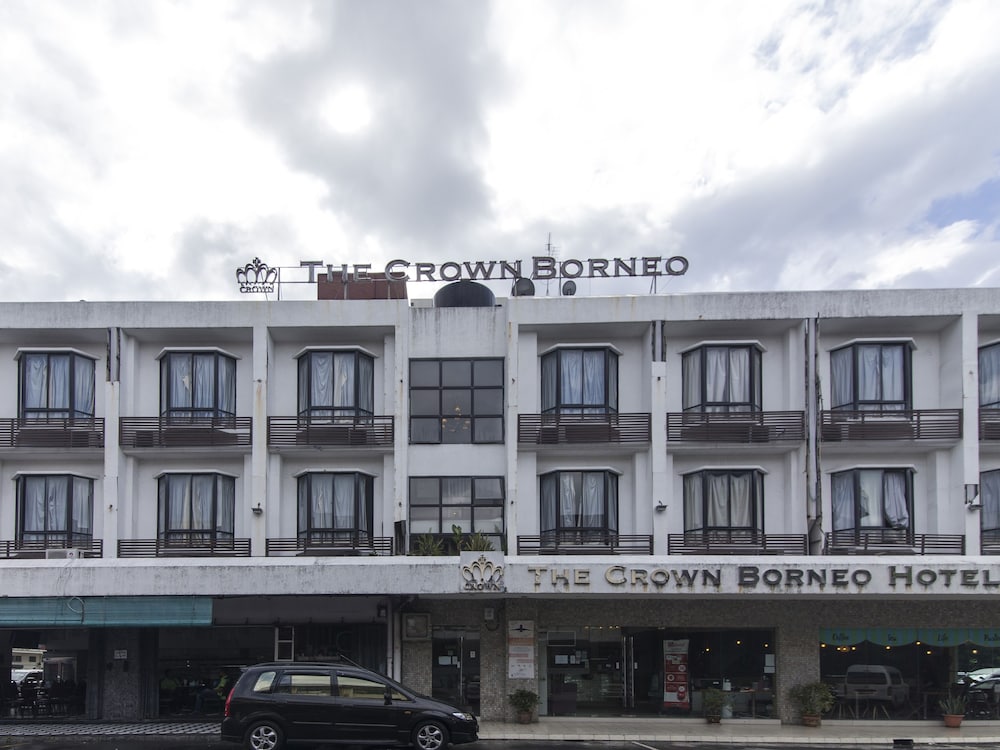 Фото The Crown Borneo Hotel