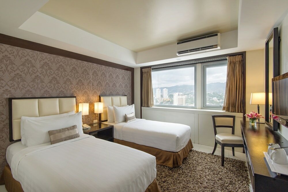 Фото Quest Hotel & Conference Center