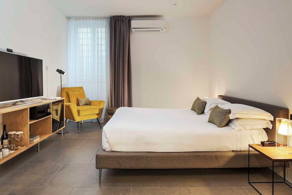 Фото Habitat Luxury Suites Accommodation