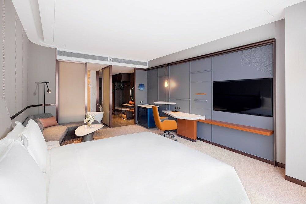 Фото Crowne Plaza Qingdao Jinshui, an Ihg Hotel