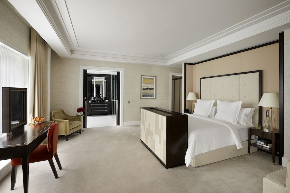 Фото Four Seasons Hotel London at Ten Trinity Square