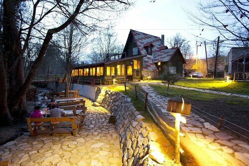  Hindiba Doğa Evi Hindiba Nature House в Девреке