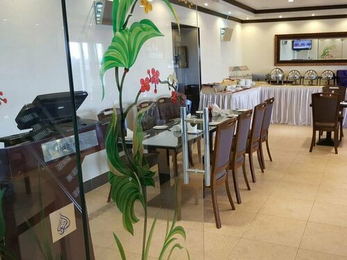 Хостел Reem Hotel Apartments в Сухаре