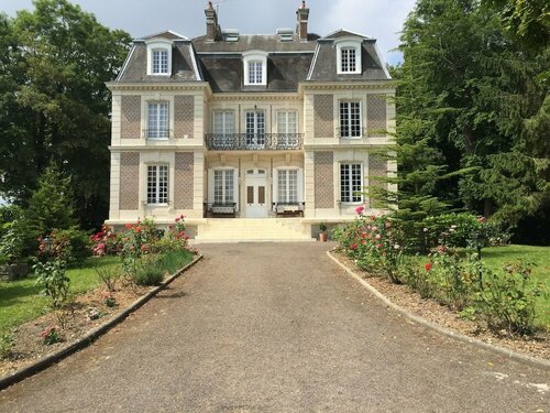 Гостиница Château d'Avesnes - Le Castelet в Бове