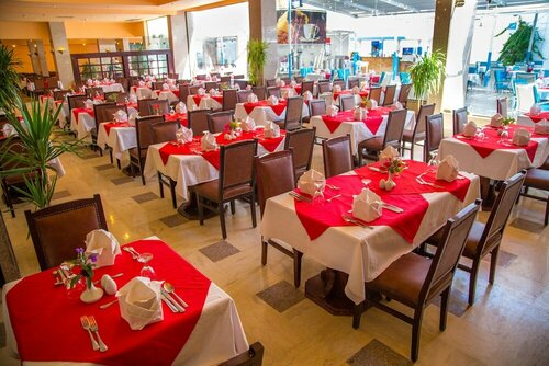 Гостиница Marlin Inn Azur Resort в Хургаде