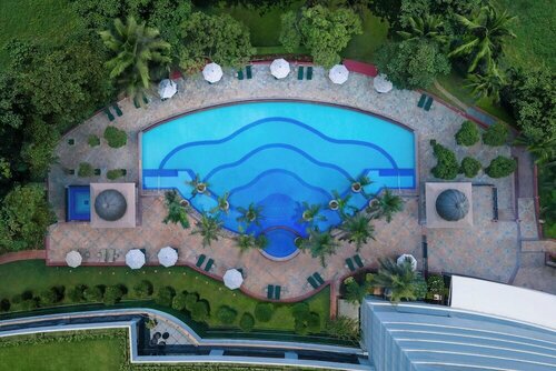 Гостиница The Westin Mumbai Powai Lake в Мумбаи