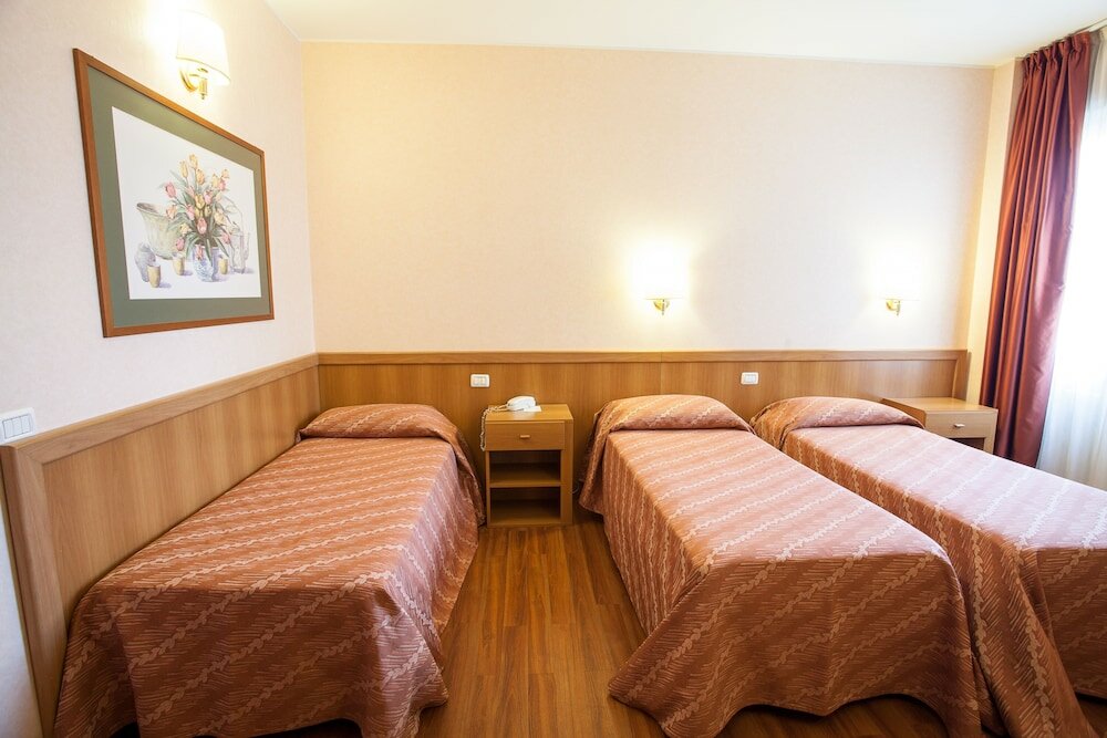 Фото Hotel Esperia