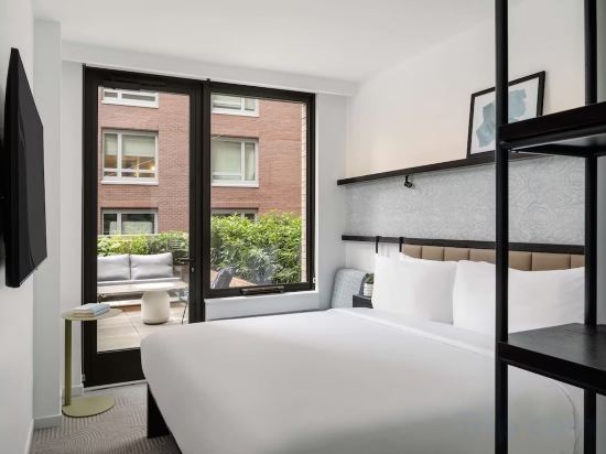 Фото Arlo Midtown