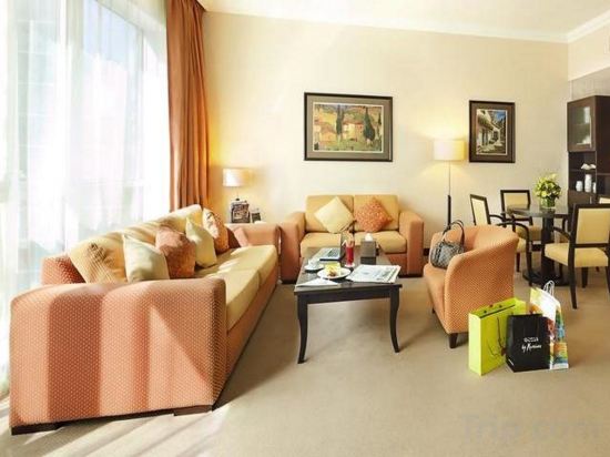 Фото Al Manzel Hotel Apartments