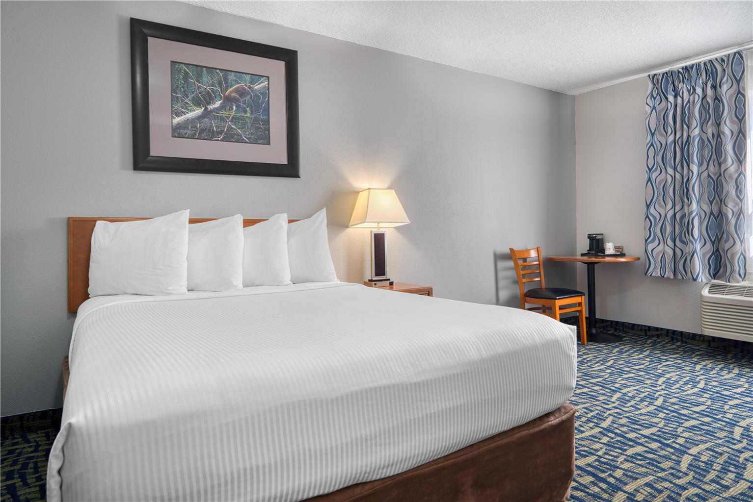 Фото SureStay Plus Hotel by Best Western Lethbridge