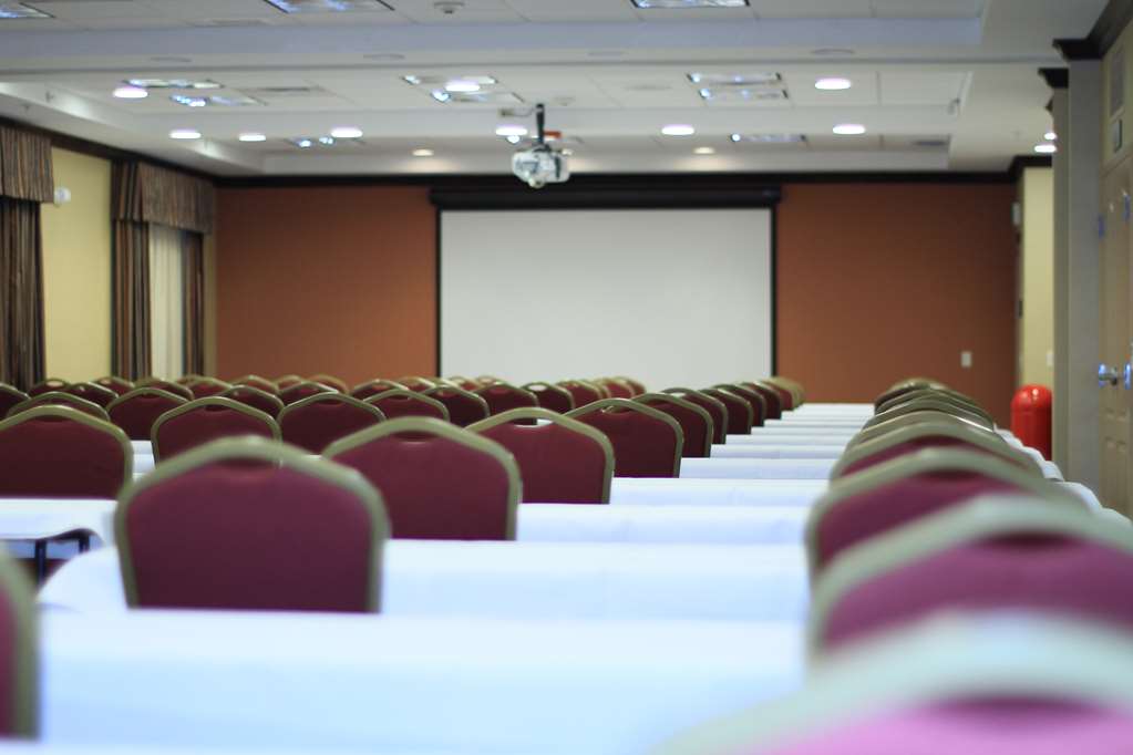 Фото Hampton Inn & Suites Folsom