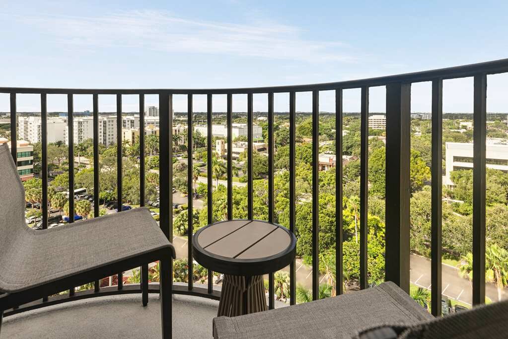 Фото Embassy Suites by Hilton Fort Lauderdale 17th Street 