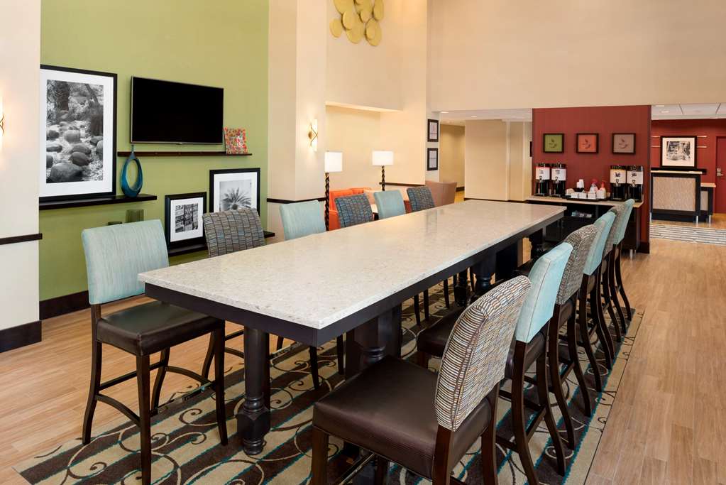 Фото Hampton Inn & Suites Corpus Christi