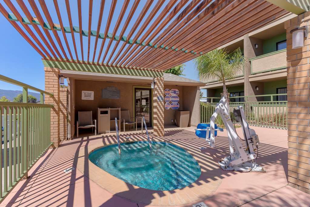 Фото Best Western Plus Forest Park Inn