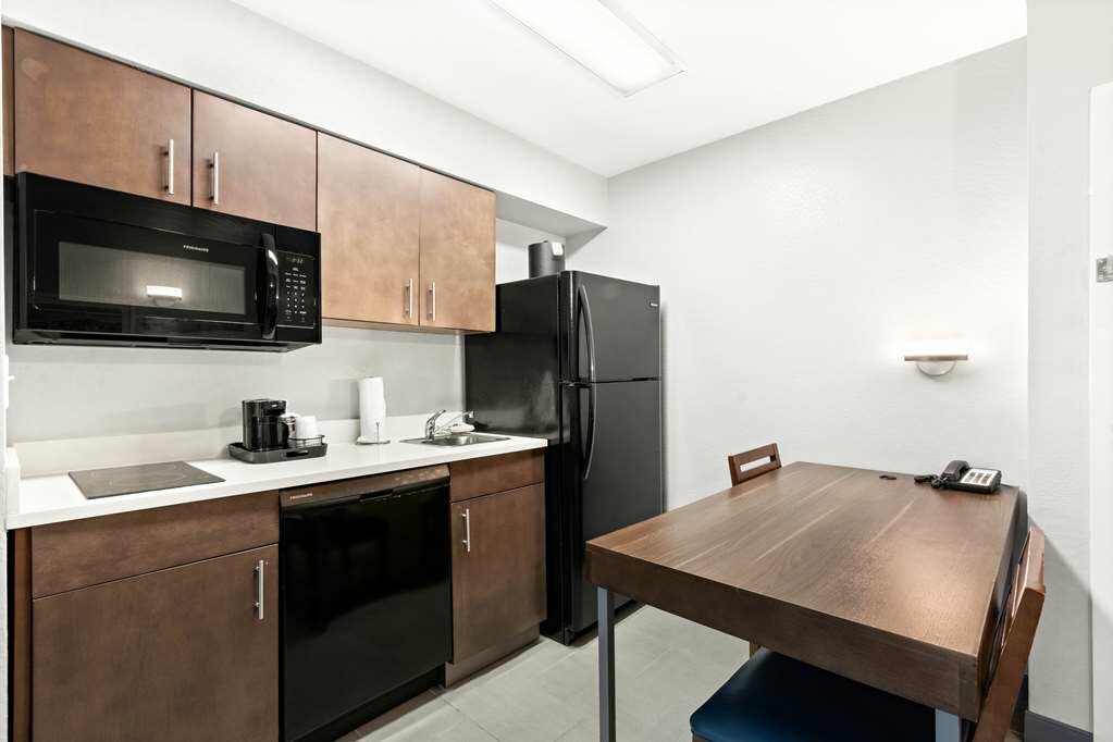 Фото Hampton Inn & Suites Phoenix-Goodyear