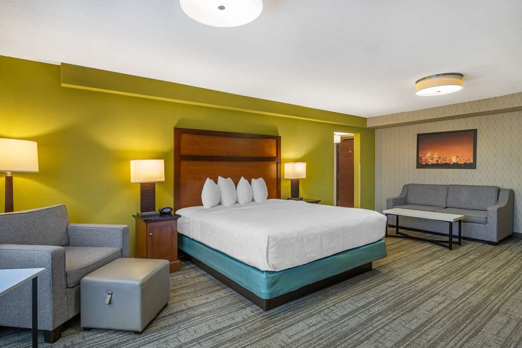 Фото Best Western Plus Houston Energy Corridor
