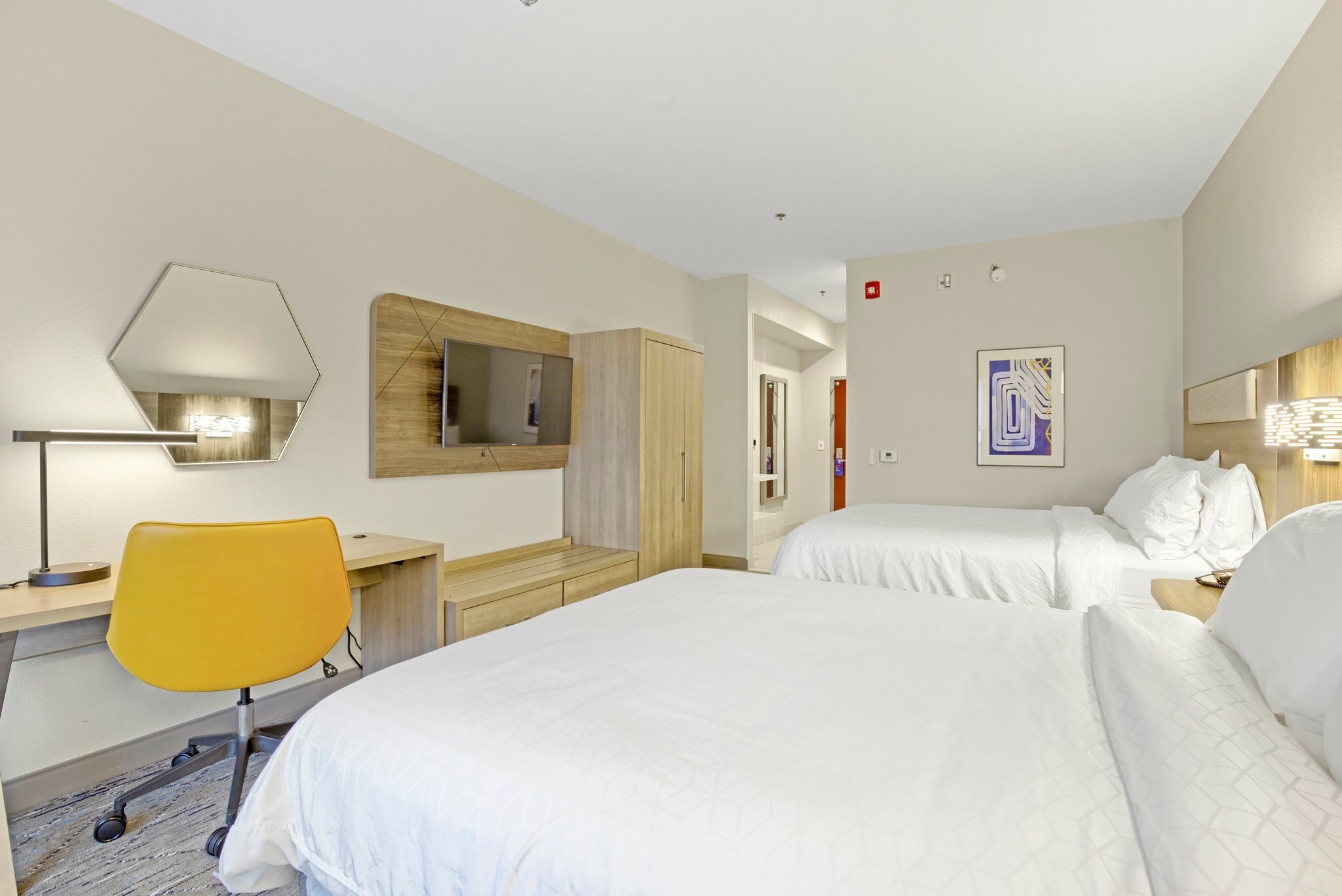 Фото Holiday Inn Express Gulfport Beach, an Ihg Hotel