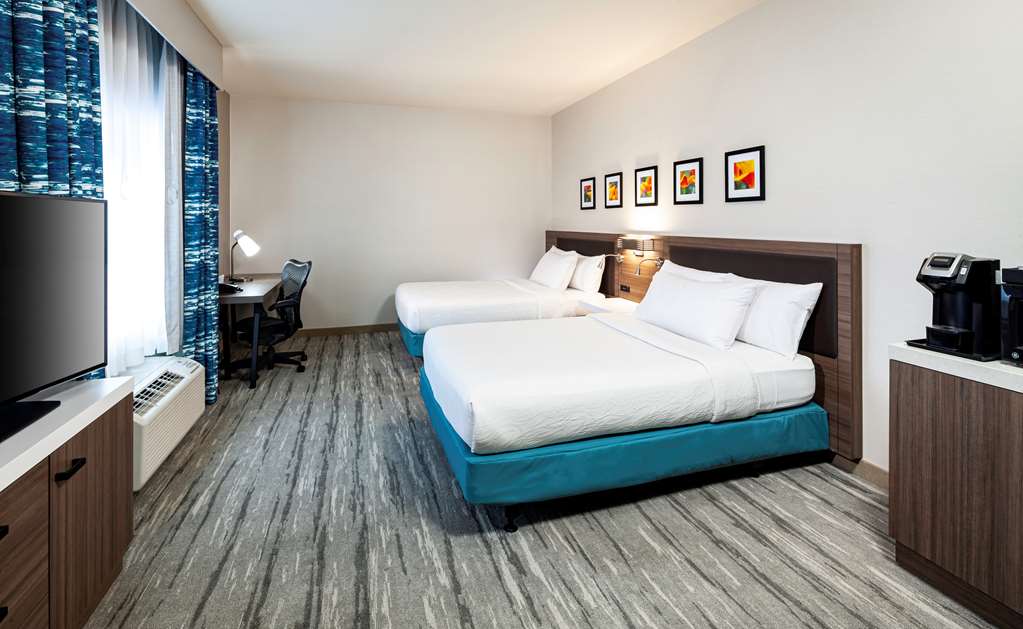 Фото Hilton Garden Inn San Diego/Rancho Bernardo