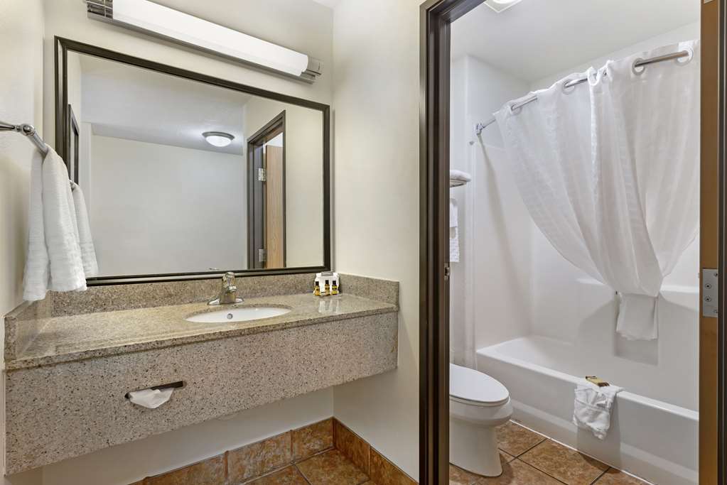 Фото Best Western Plus Eagleridge Inn & Suites