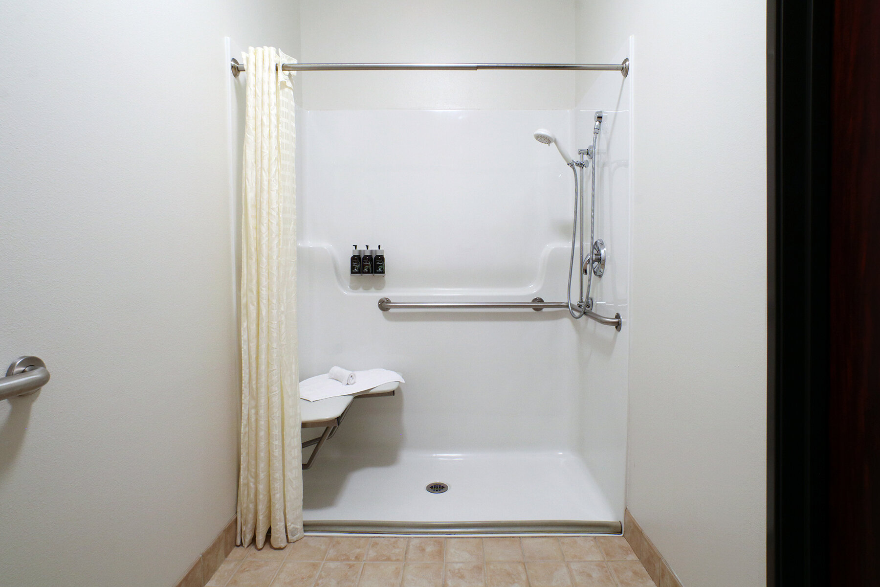 Фото Oxford Suites Spokane Valley