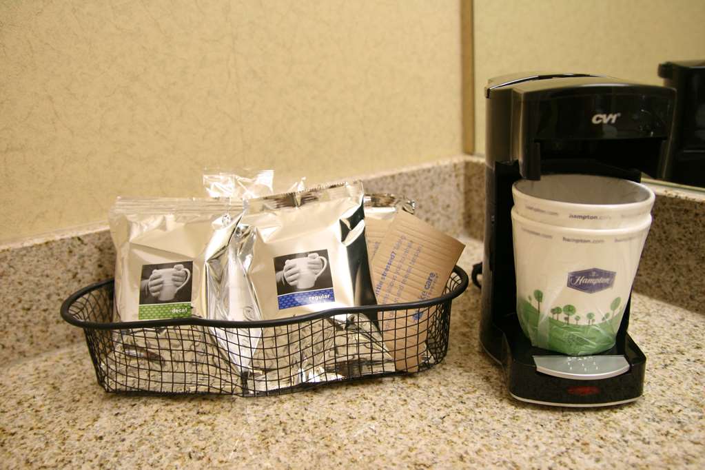 Фото Hampton Inn San Marcos, Ca