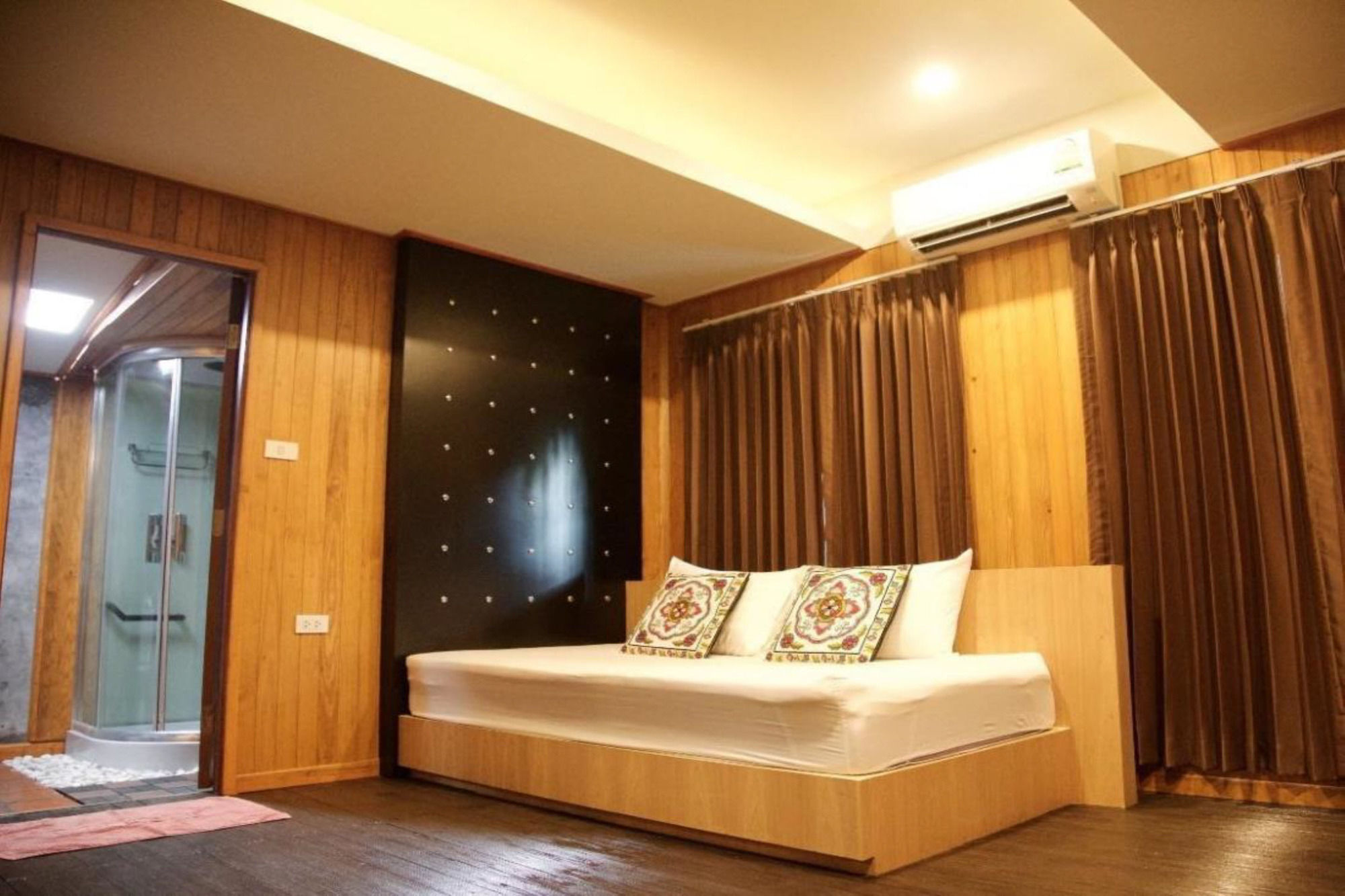 Фото Poohbar Resort & Lotusdive