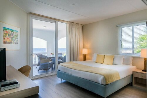 Гостиница Avila Beach Hotel в Виллемстаде