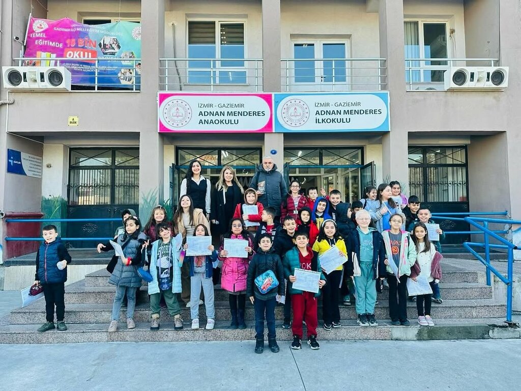 Primary school Gaziemir Adnan Menderes Primary School, Izmir, photo