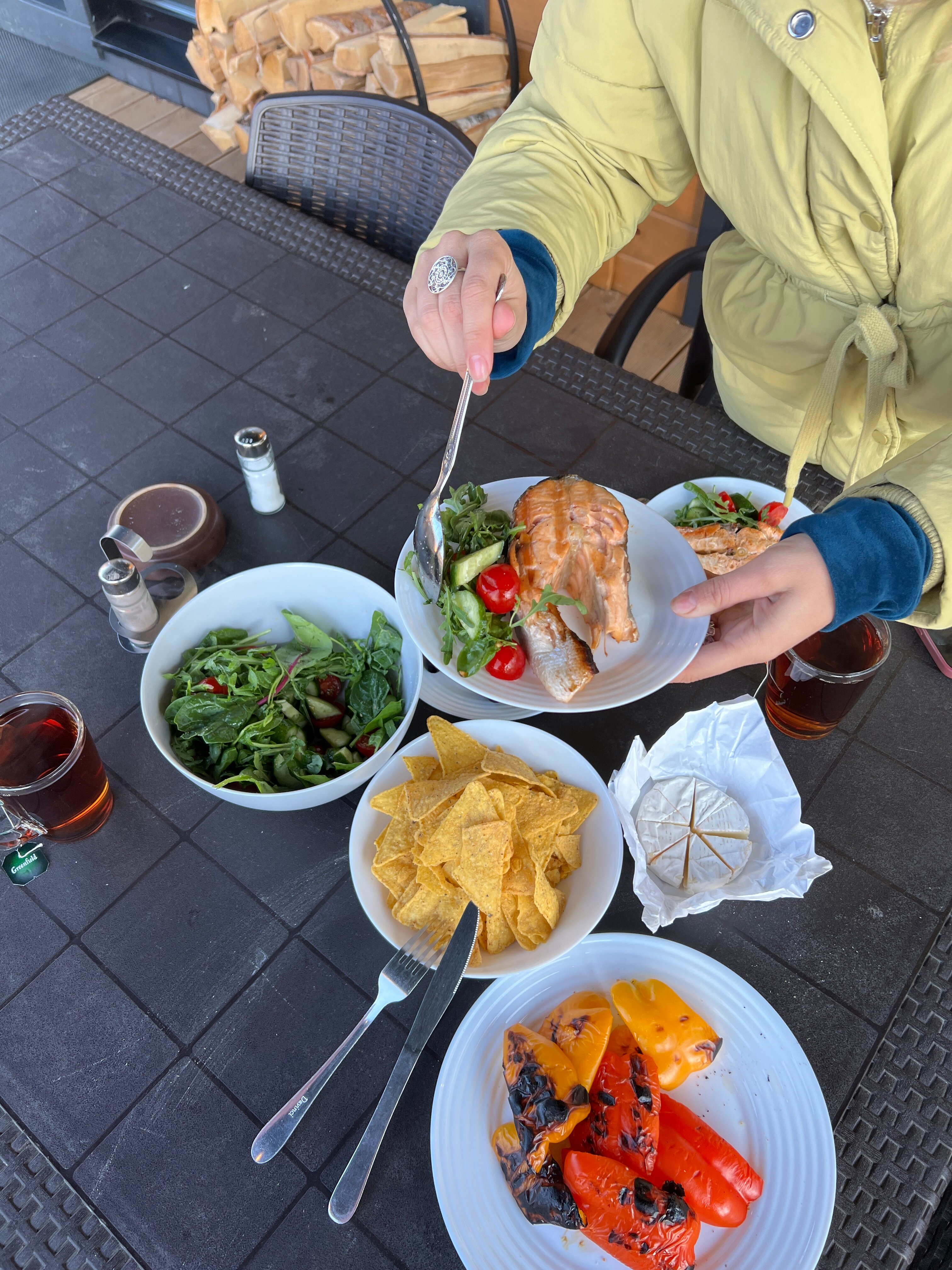 Фото Блэк Вилладж Фэмили