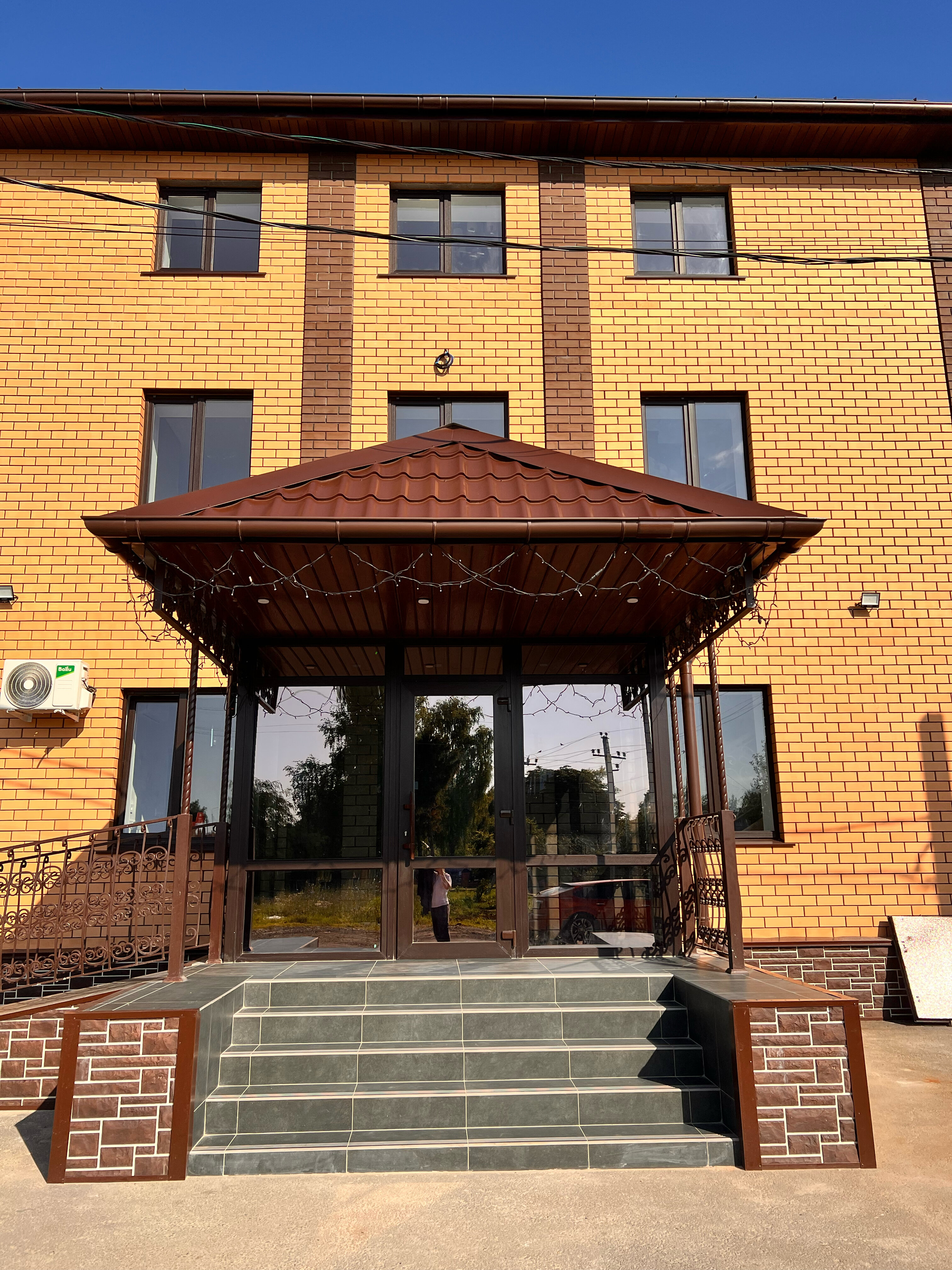 Фото отеля 2